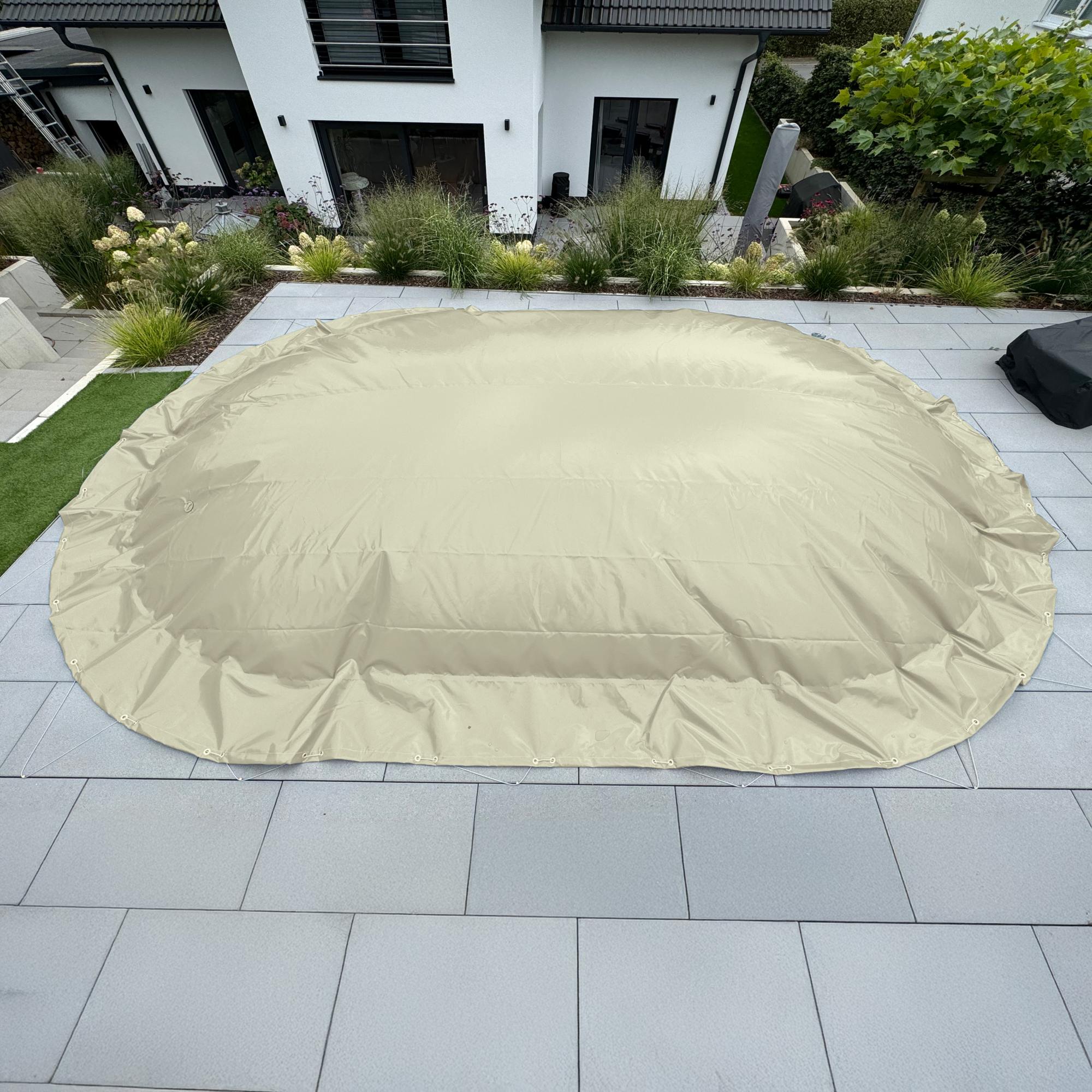 Luftkissen Poolabdeckung, oval 700 x 350 cm beige mit Ösen und Spannseil, aufblasbare Abdeckplane