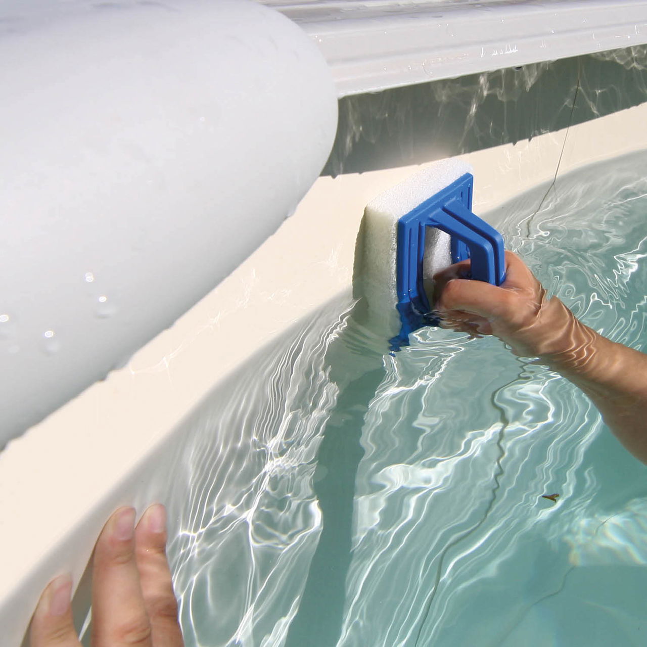 Pool-Reinigung Pool-Reinigung